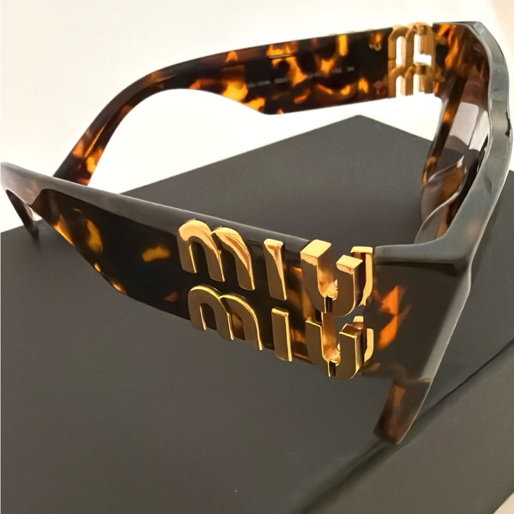 Miu Miu MU 10WS Square Sunglasses 55mm Tortoise Gold Logo - Picture 2 of 5